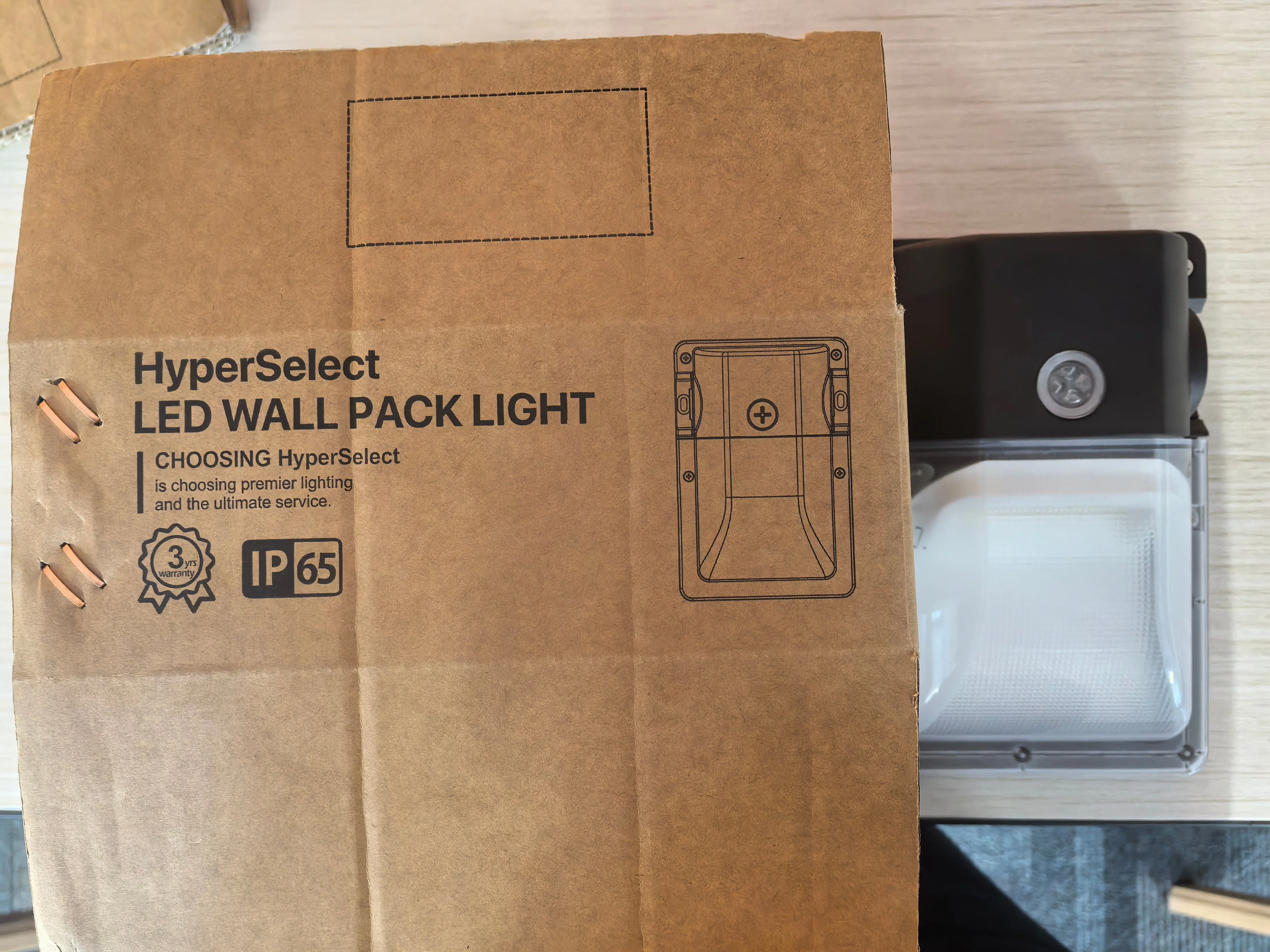 HyperSelect LED Mini Wall Pack Light with Photocell, 3600 lumens, AC 120V - Image 6